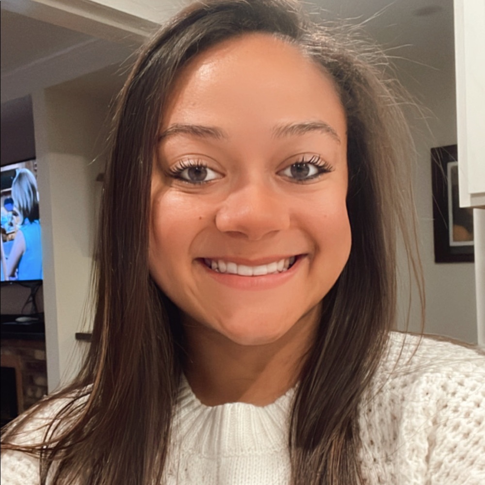 Meet your Posher, Alexis